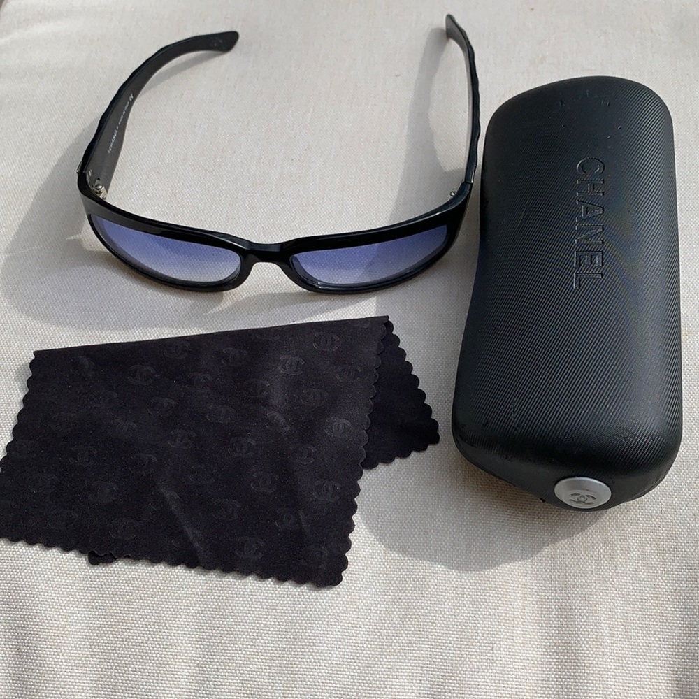 Black Chanel Sunglasses